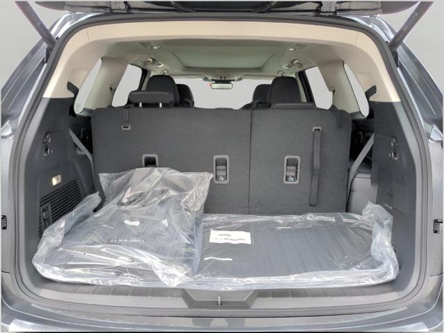2025 Subaru Ascent Vehicle Photo in Green Bay, WI 54304