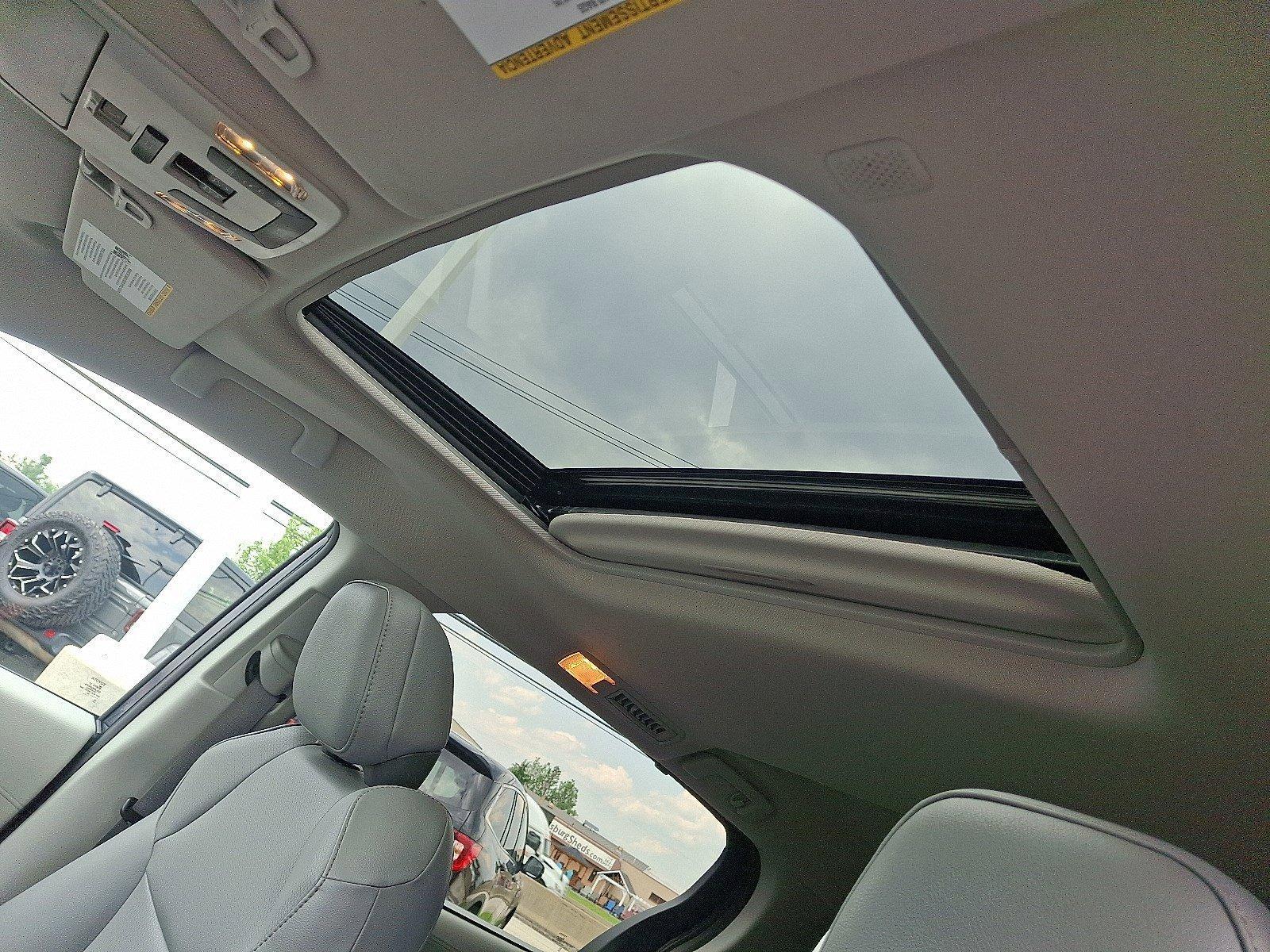 2022 Toyota Sienna Vehicle Photo in Harrisburg, PA 17111