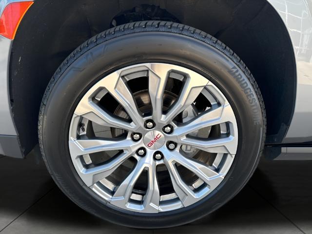 2022 GMC Yukon XL Vehicle Photo in MANITOWOC, WI 54220-5838