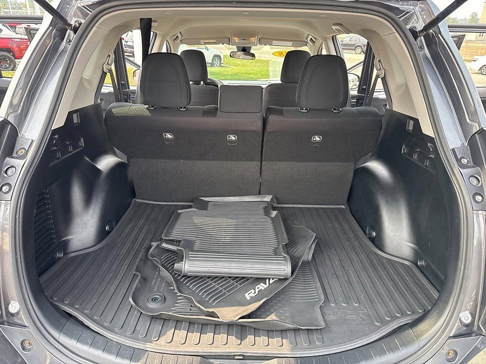 2018 Toyota RAV4 Vehicle Photo in Harrisburg, PA 17111