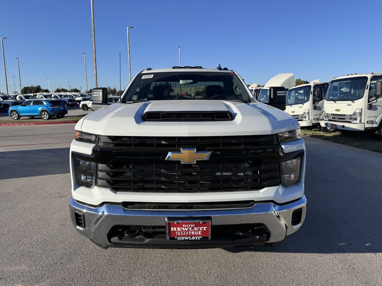 2025 Chevrolet Silverado 3500 HD Chassis Cab Vehicle Photo in GEORGETOWN, TX 78626-7508