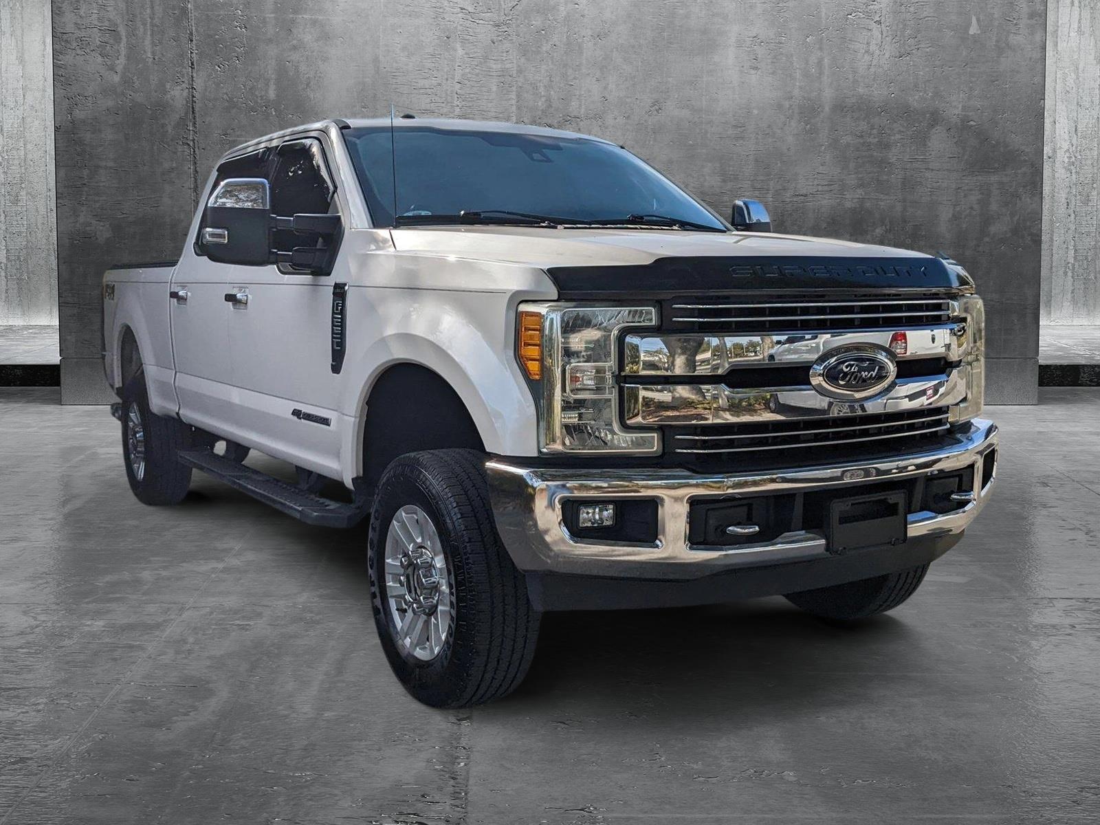 2017 Ford Super Duty F-250 SRW Vehicle Photo in Jacksonville, FL 32256