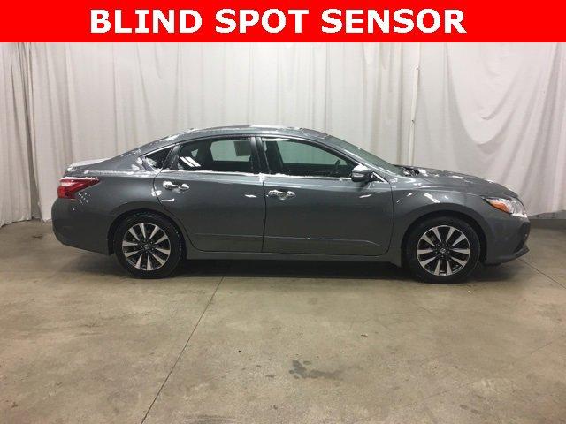 Used 2016 Nissan Altima SV with VIN 1N4AL3AP6GC288565 for sale in Eureka, IL