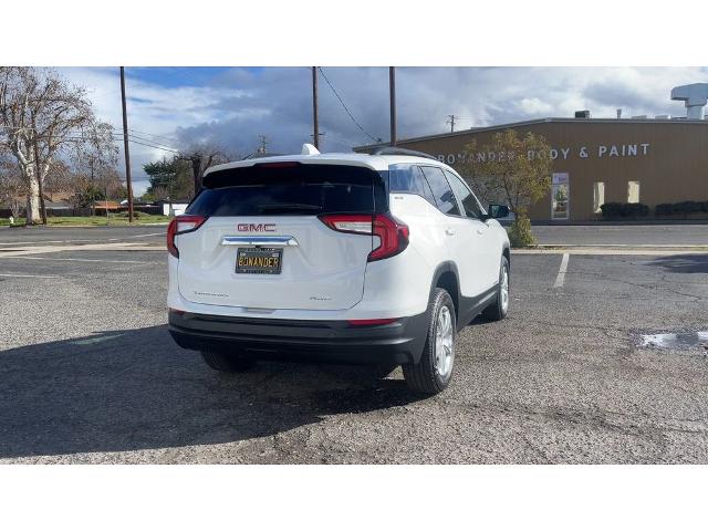 2024 GMC Terrain Vehicle Photo in TURLOCK, CA 95380-4918