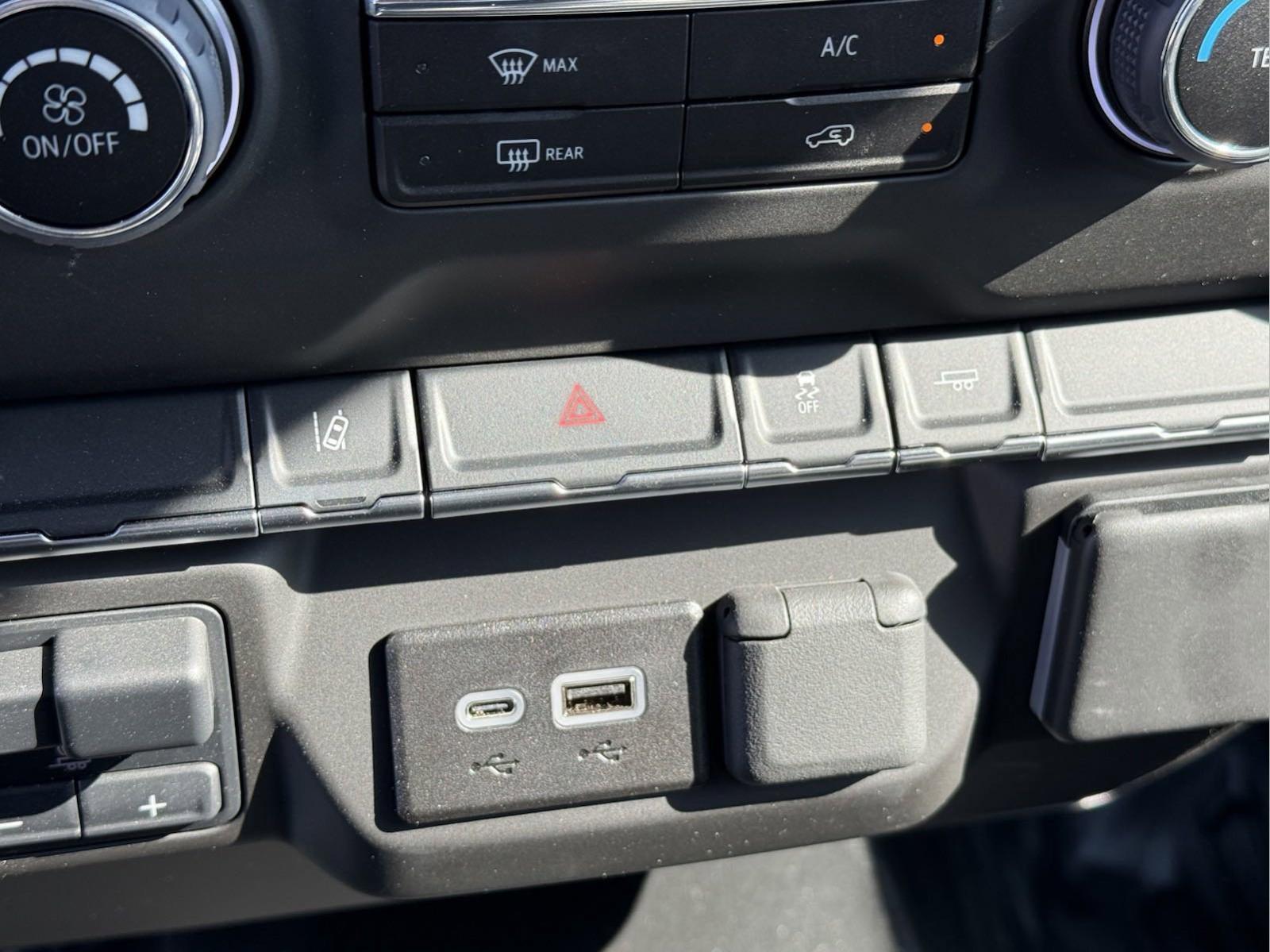 2025 Chevrolet Silverado 2500 HD Vehicle Photo in GEORGETOWN, TX 78626-7508