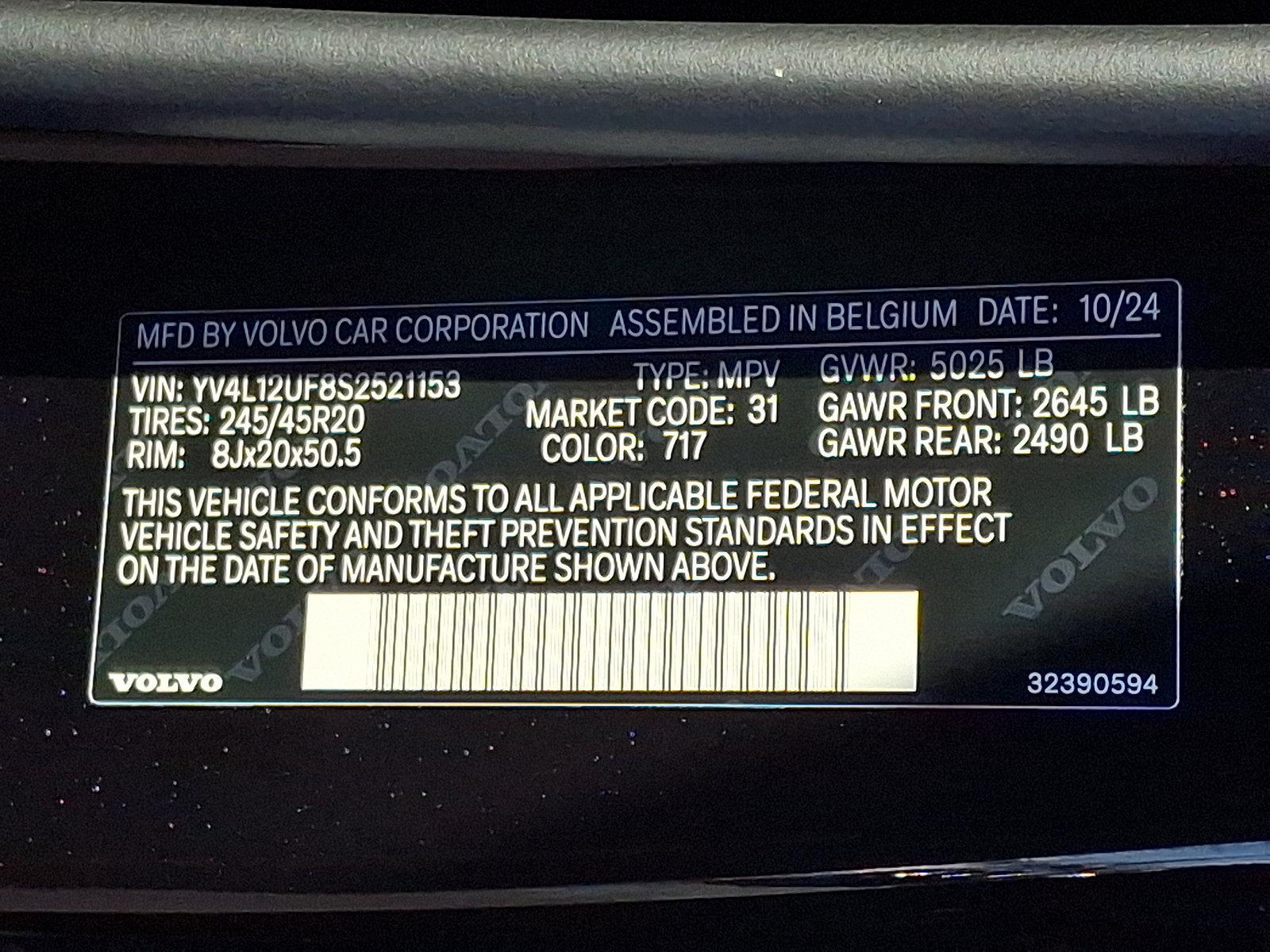 2025 Volvo XC40 Vehicle Photo in Trevose, PA 19053