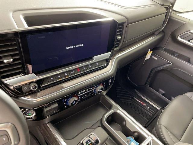 2025 Chevrolet Silverado 1500 Vehicle Photo in PHOENIX, AZ 85014-3381