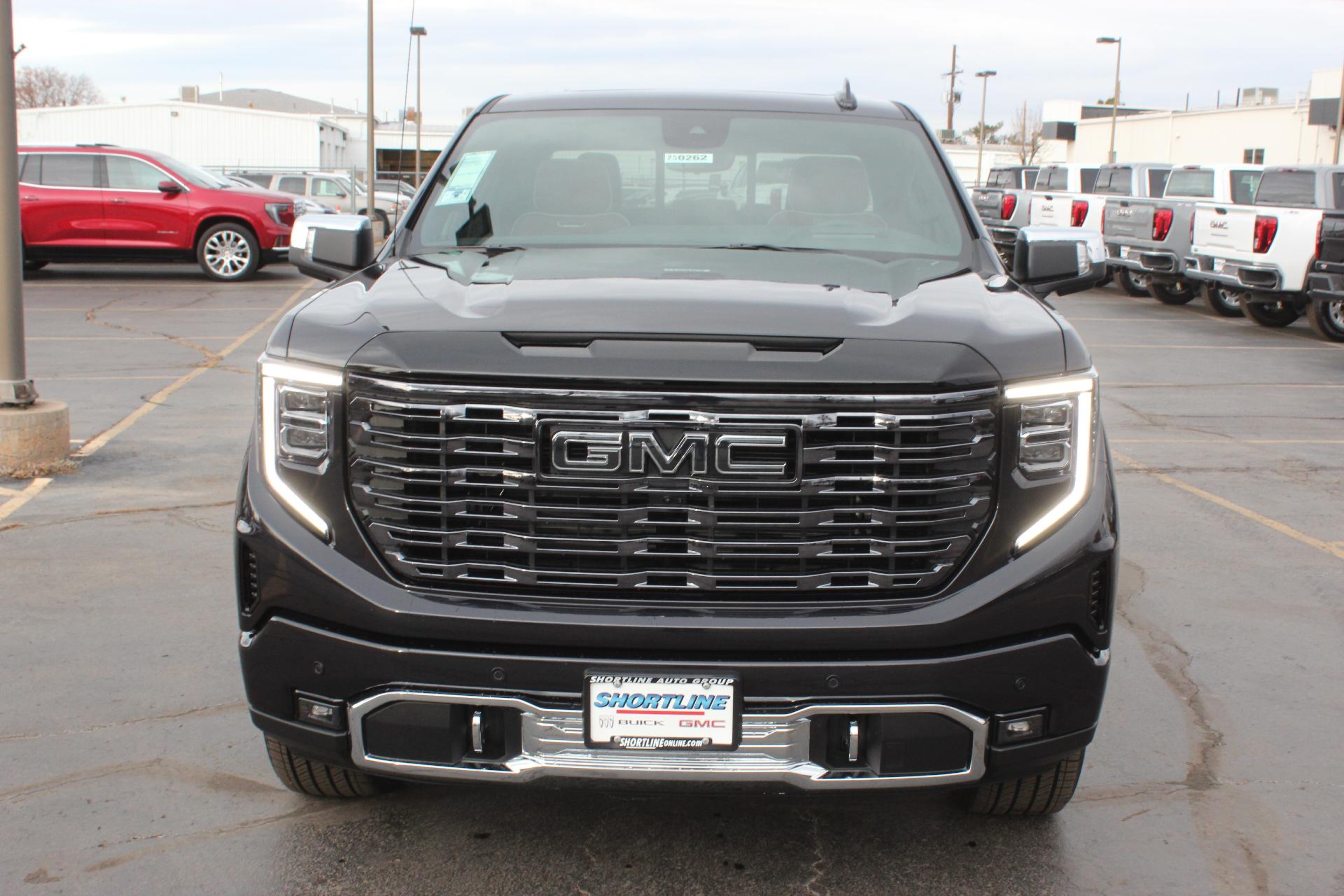 2025 GMC Sierra 1500 Vehicle Photo in AURORA, CO 80012-4011