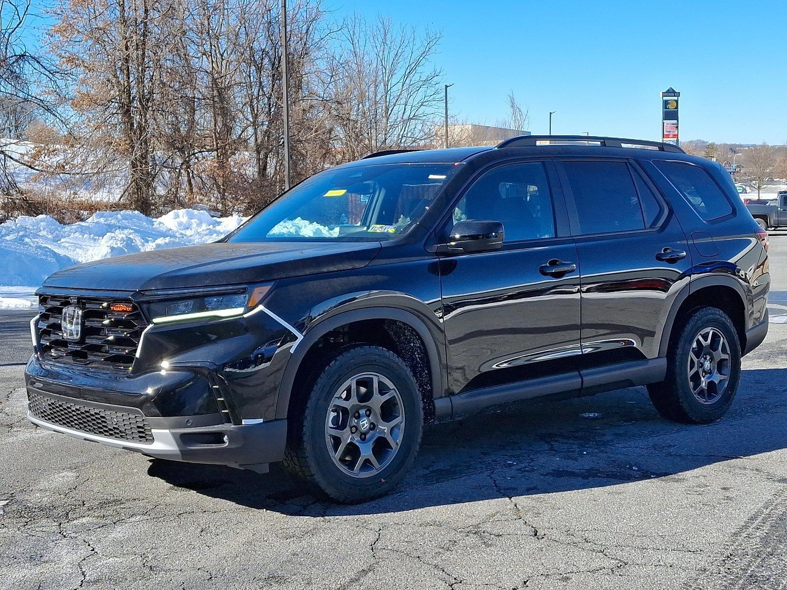 2025 Honda Pilot Vehicle Photo in Harrisburg, PA 17111