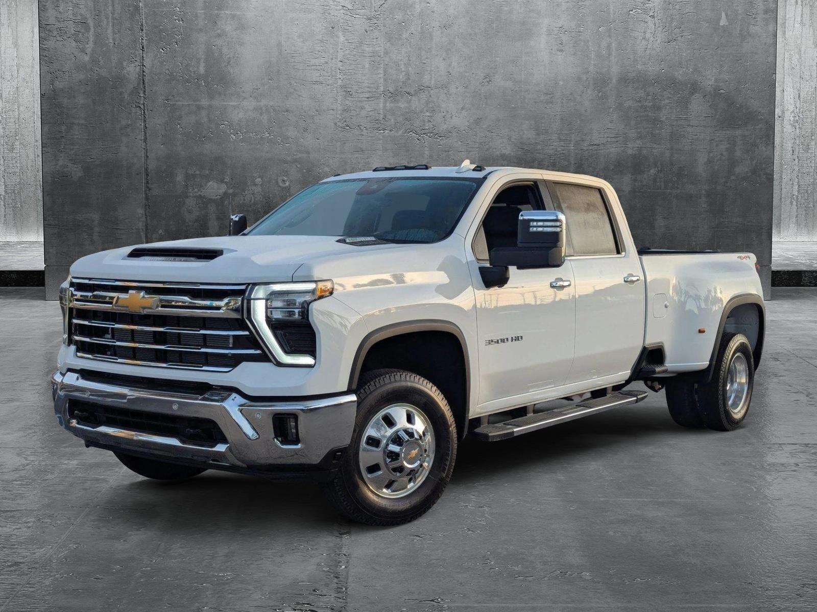 2025 Chevrolet Silverado 3500 HD Vehicle Photo in GREENACRES, FL 33463-3207