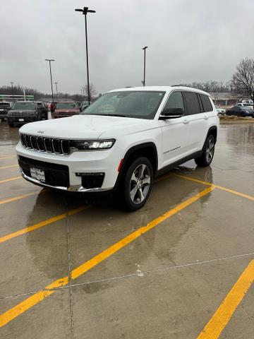 2023 Jeep Grand Cherokee L Vehicle Photo in Peoria, IL 61615