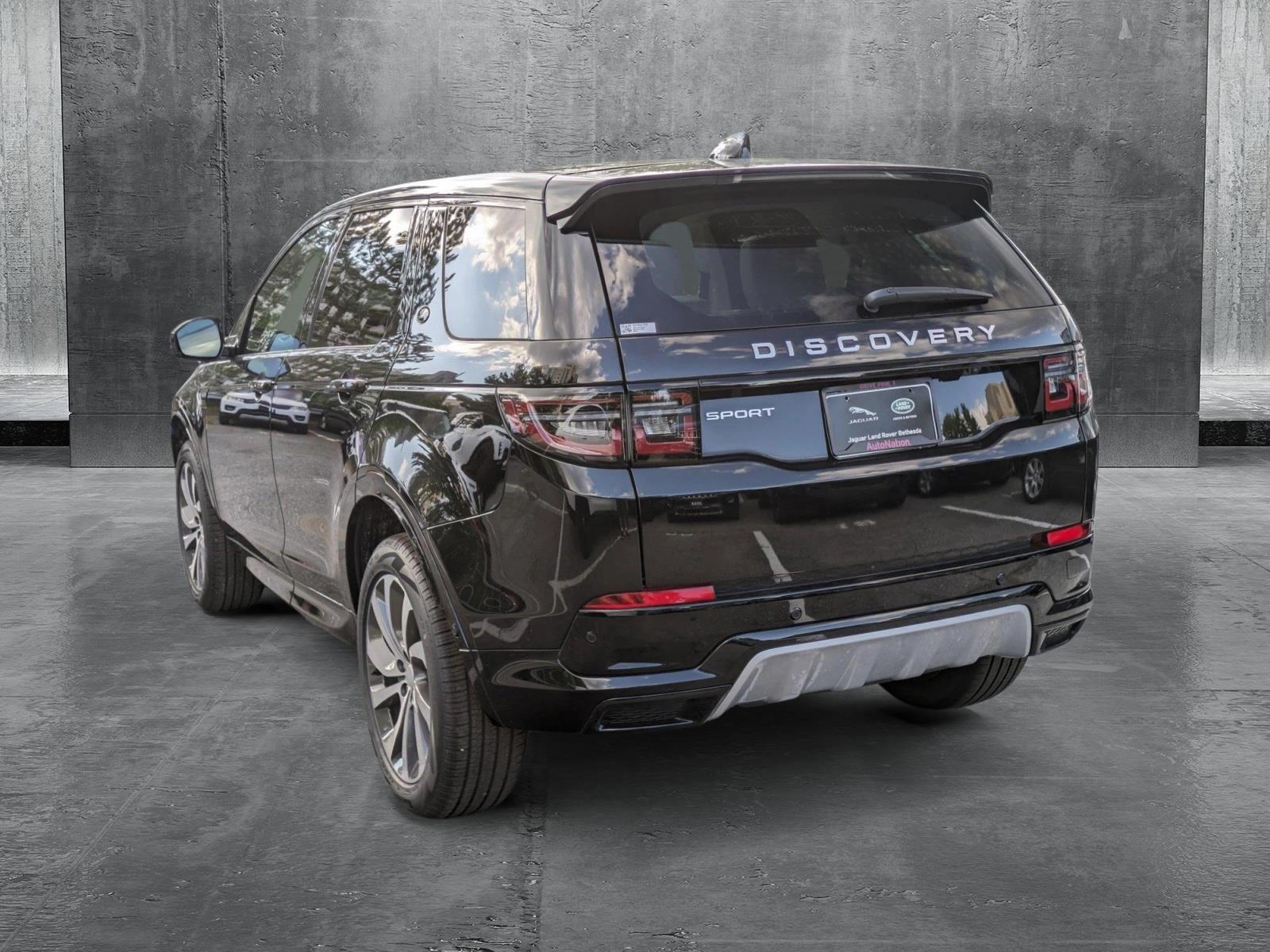 2025 Land Rover Discovery Sport Vehicle Photo in Bethesda, MD 20852