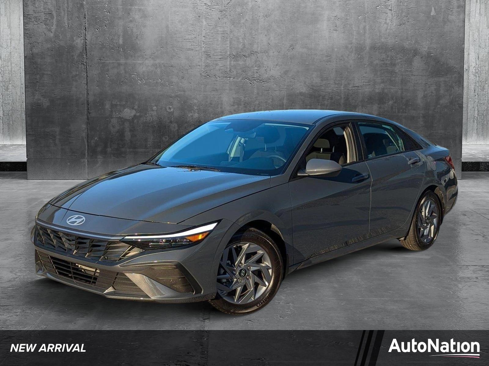 2024 Hyundai ELANTRA Vehicle Photo in Memphis, TN 38133