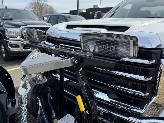 2025 GMC Sierra 3500HD Vehicle Photo in CHICOPEE, MA 01020-5001
