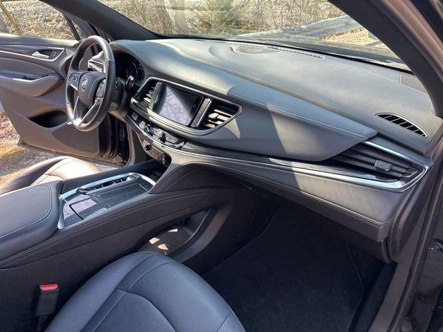 2022 Buick Enclave Vehicle Photo in MEDINA, OH 44256-9631