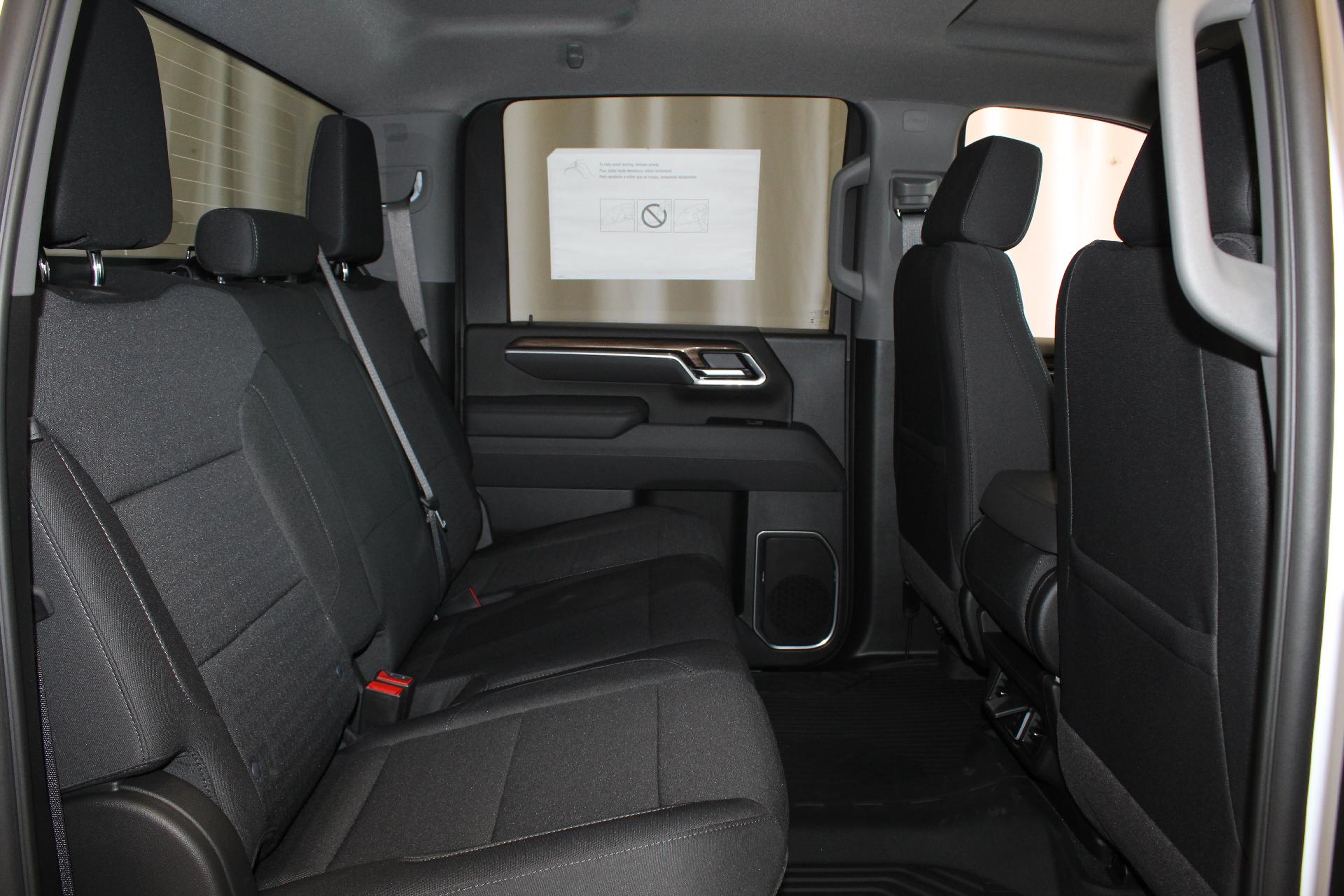 2025 Chevrolet Silverado 2500 HD Vehicle Photo in NORTHAMPTON, MA 01060-1120
