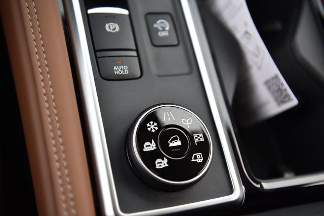 2025 Nissan Pathfinder Vehicle Photo in Ballwin, MO 63011