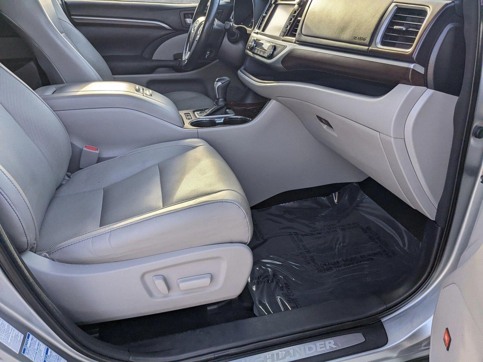 2015 Toyota Highlander Hybrid Vehicle Photo in Davie, FL 33331