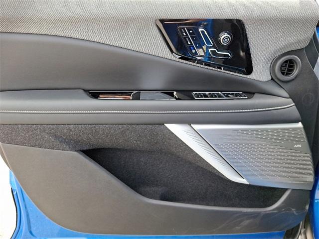 2025 Cadillac OPTIQ Vehicle Photo in ALLENTOWN, PA 18103-7399