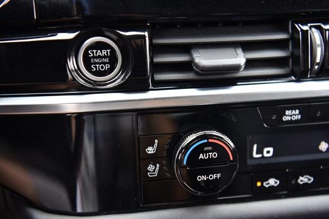 2023 Nissan Pathfinder Vehicle Photo in Ballwin, MO 63011