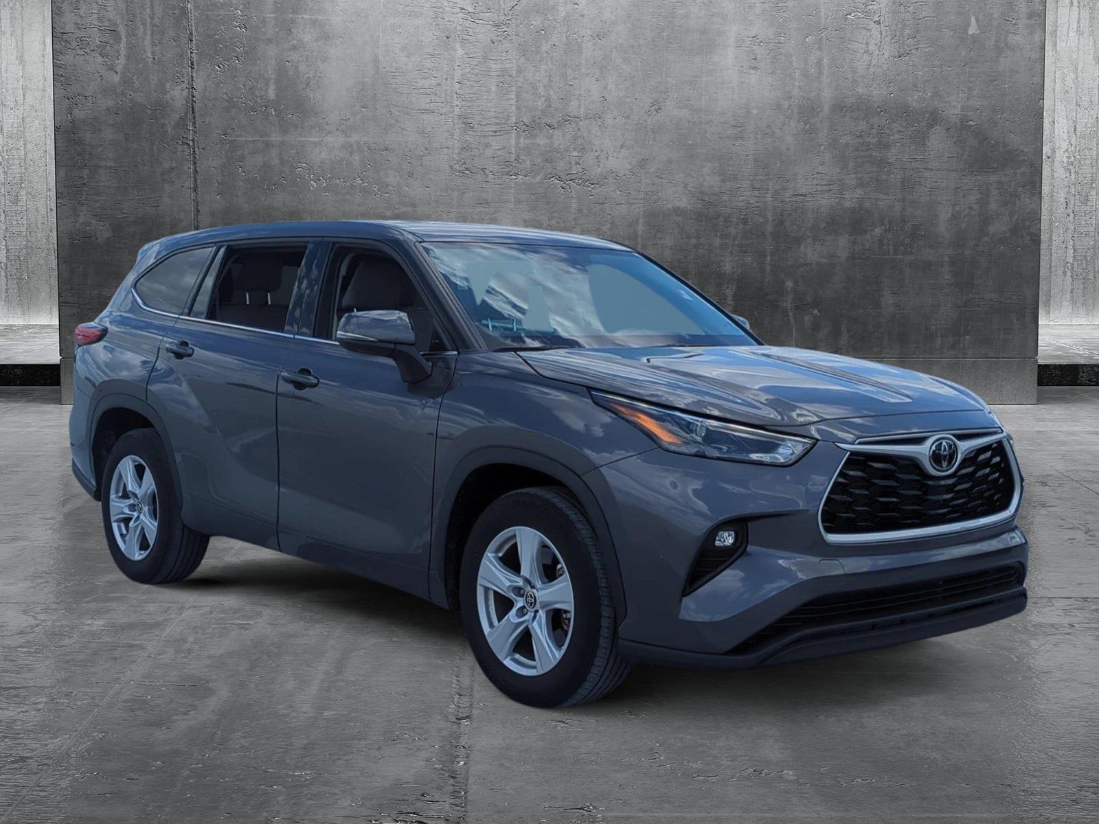 2022 Toyota Highlander Vehicle Photo in Ft. Myers, FL 33907