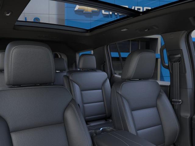 2025 Chevrolet Traverse Vehicle Photo in Roslyn, NY 11576
