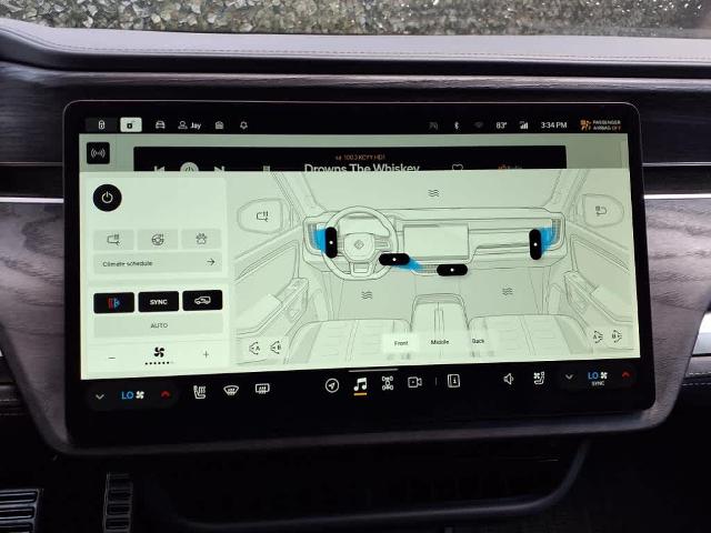 2023 Rivian R1S Vehicle Photo in San Antonio, TX 78230-1001