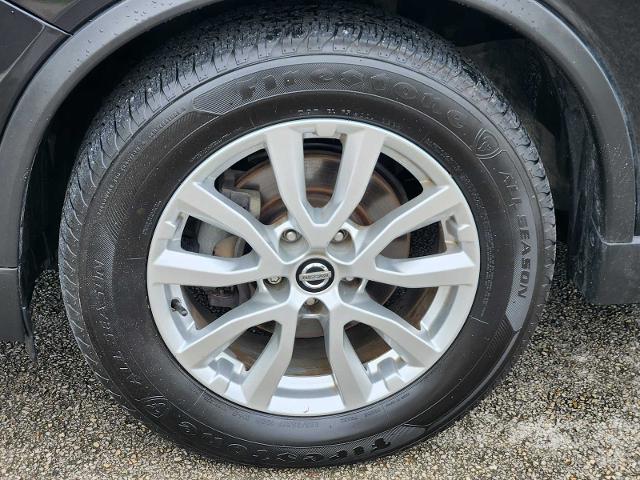 2017 Nissan Rogue Vehicle Photo in DENTON, TX 76210-9321