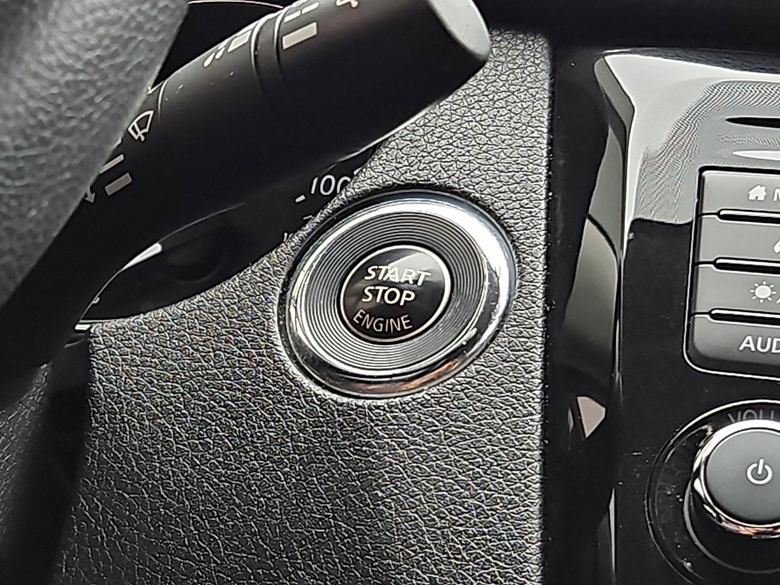 2018 Nissan Rogue Vehicle Photo in Jenkintown, PA 19046