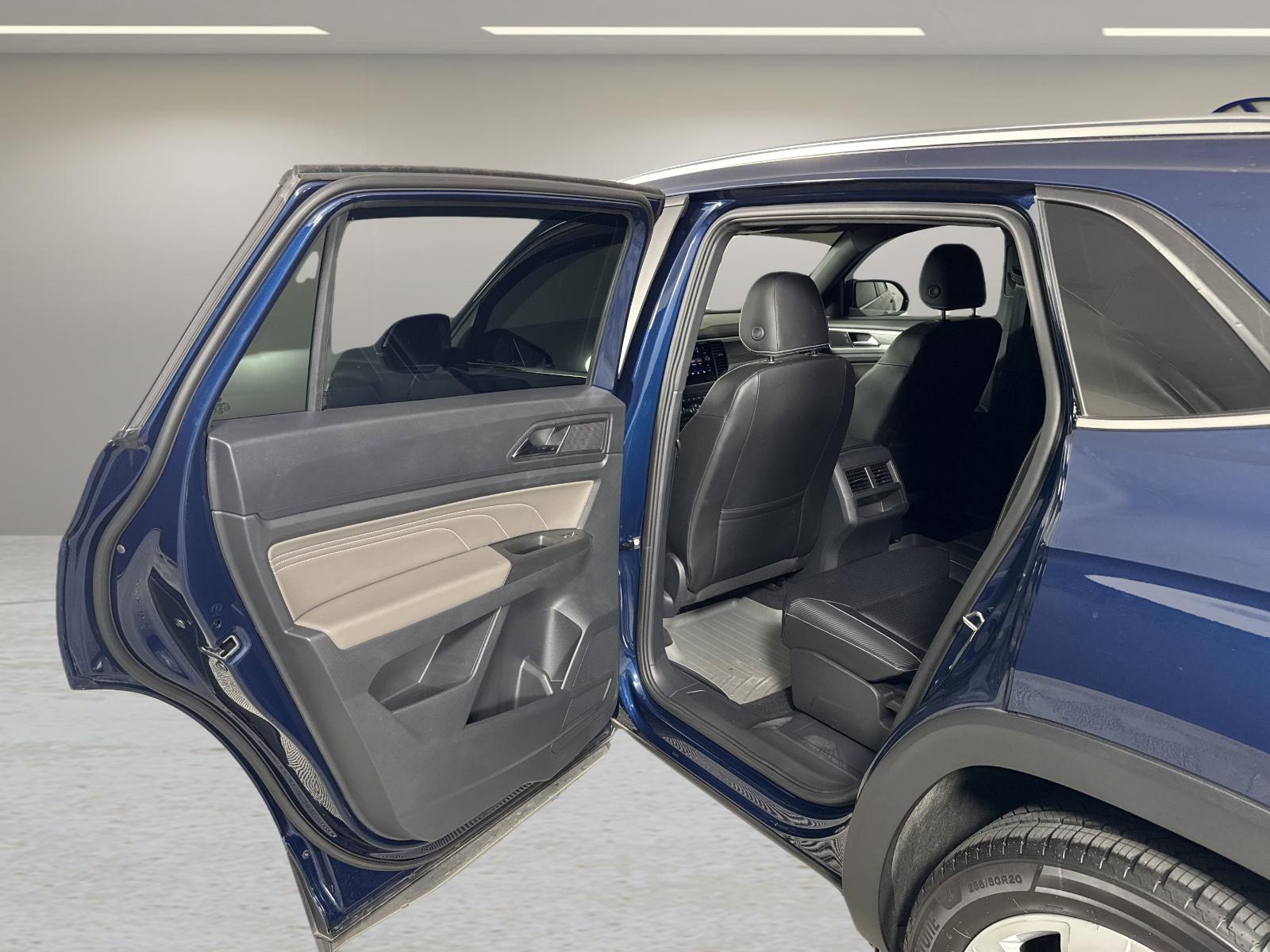 2023 Volkswagen Atlas Cross Sport Vehicle Photo in Georgetown, TX 78626