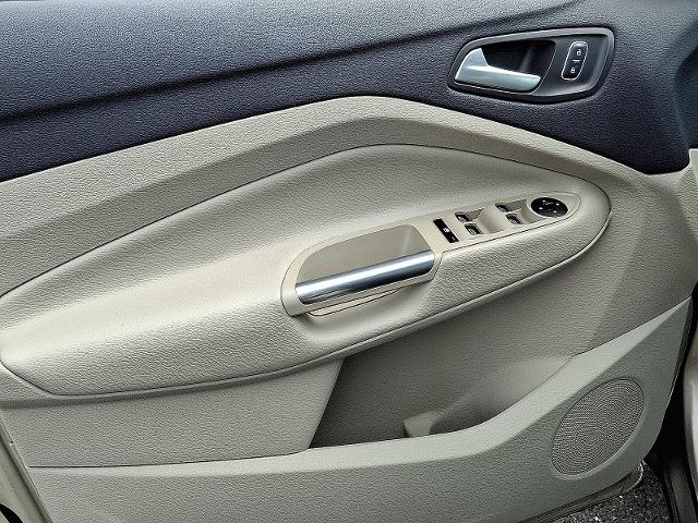 2017 Ford Escape Vehicle Photo in TREVOSE, PA 19053-4984