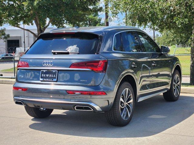 2024 Audi Q5 Vehicle Photo in HOUSTON, TX 77090