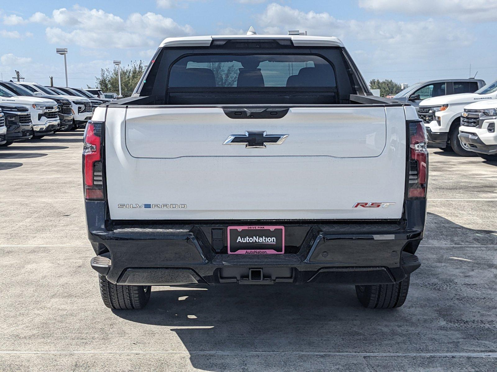 2024 Chevrolet Silverado EV Vehicle Photo in MIAMI, FL 33172-3015