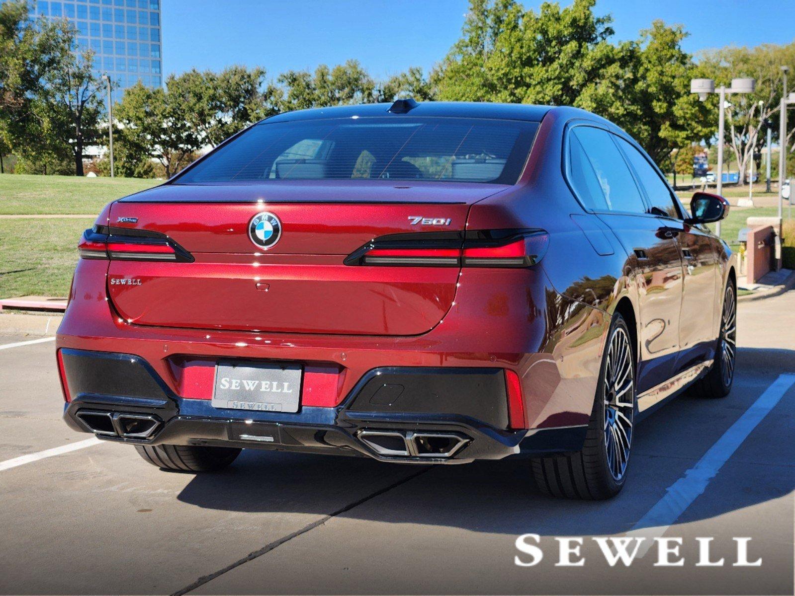 2025 BMW 760i xDrive Vehicle Photo in PLANO, TX 75024