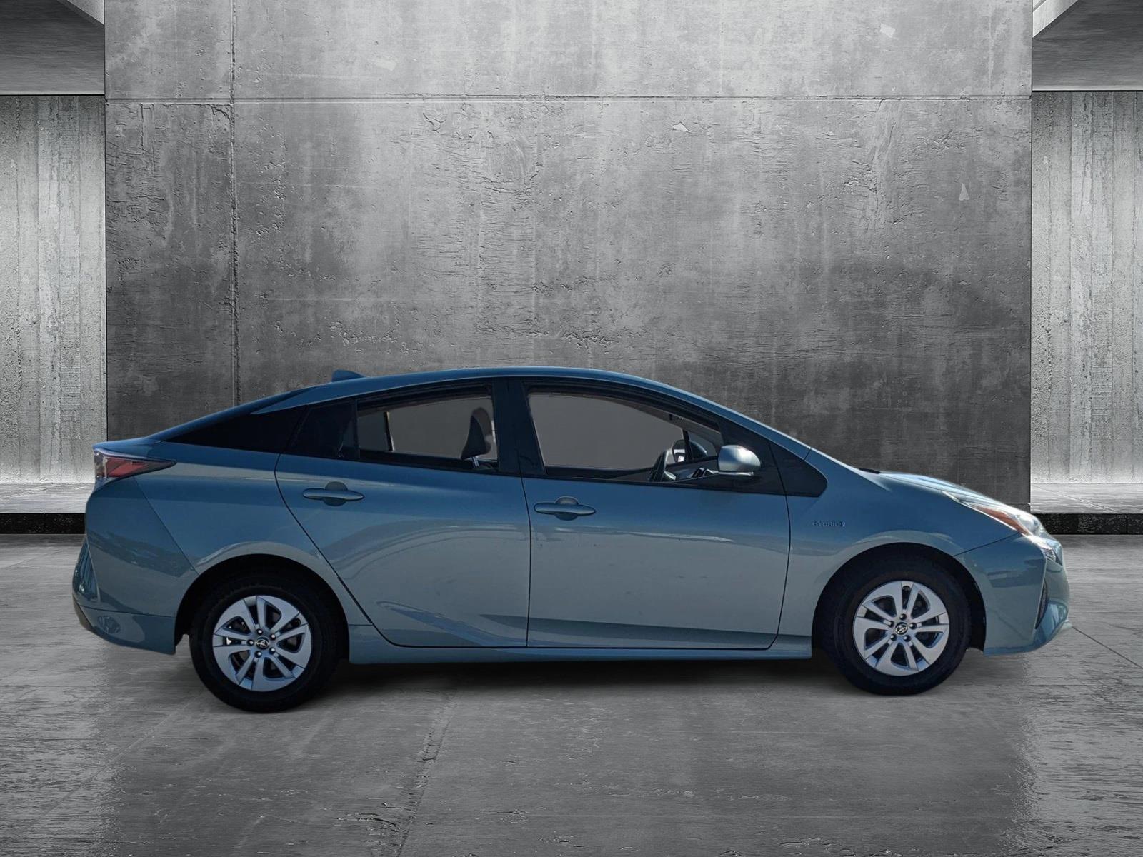 2017 Toyota Prius Vehicle Photo in Davie, FL 33331