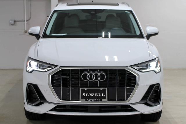 2024 Audi Q3 Vehicle Photo in SUGAR LAND, TX 77478