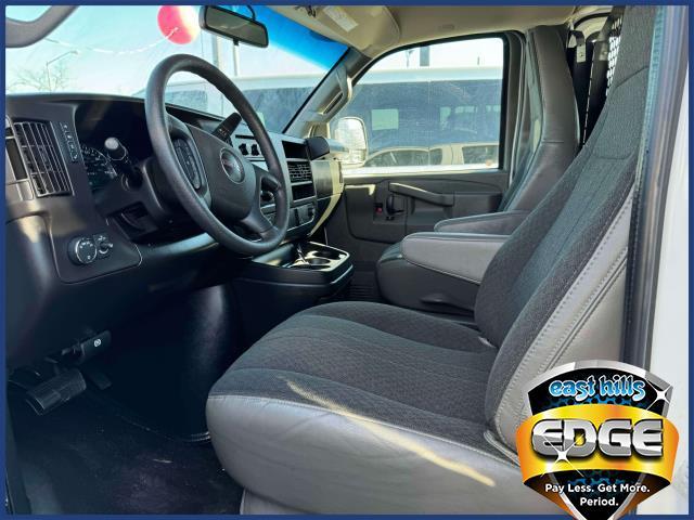 2022 GMC Savana Cargo Van Vehicle Photo in Roslyn, NY 11576