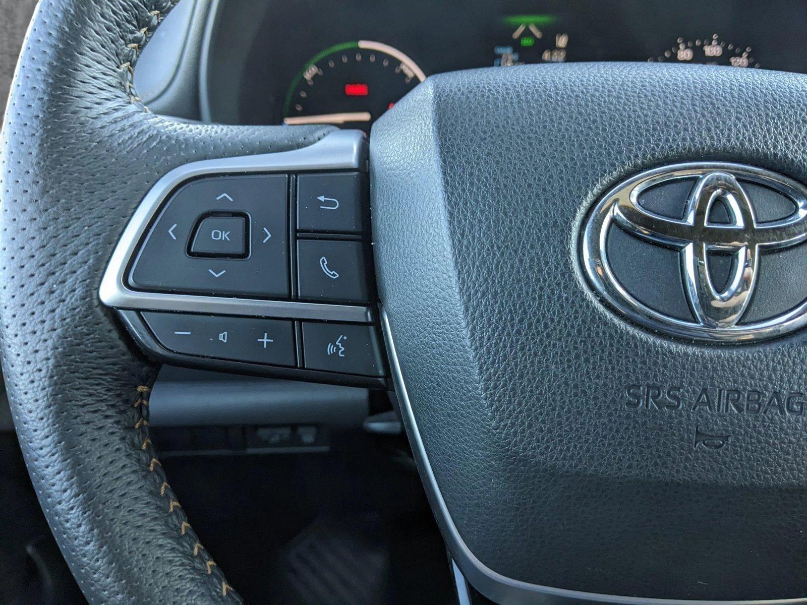 2022 Toyota Sienna Vehicle Photo in Austin, TX 78728