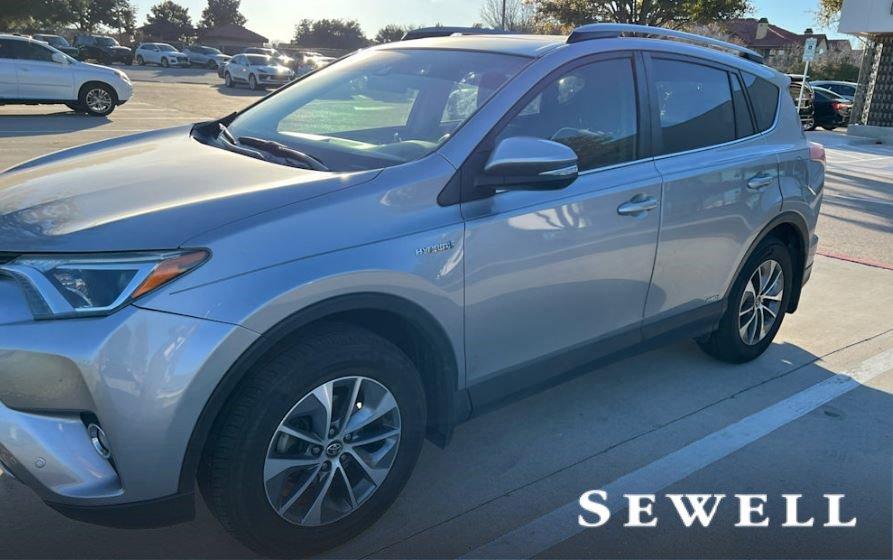 2018 Toyota RAV4 Vehicle Photo in FORT WORTH, TX 76132