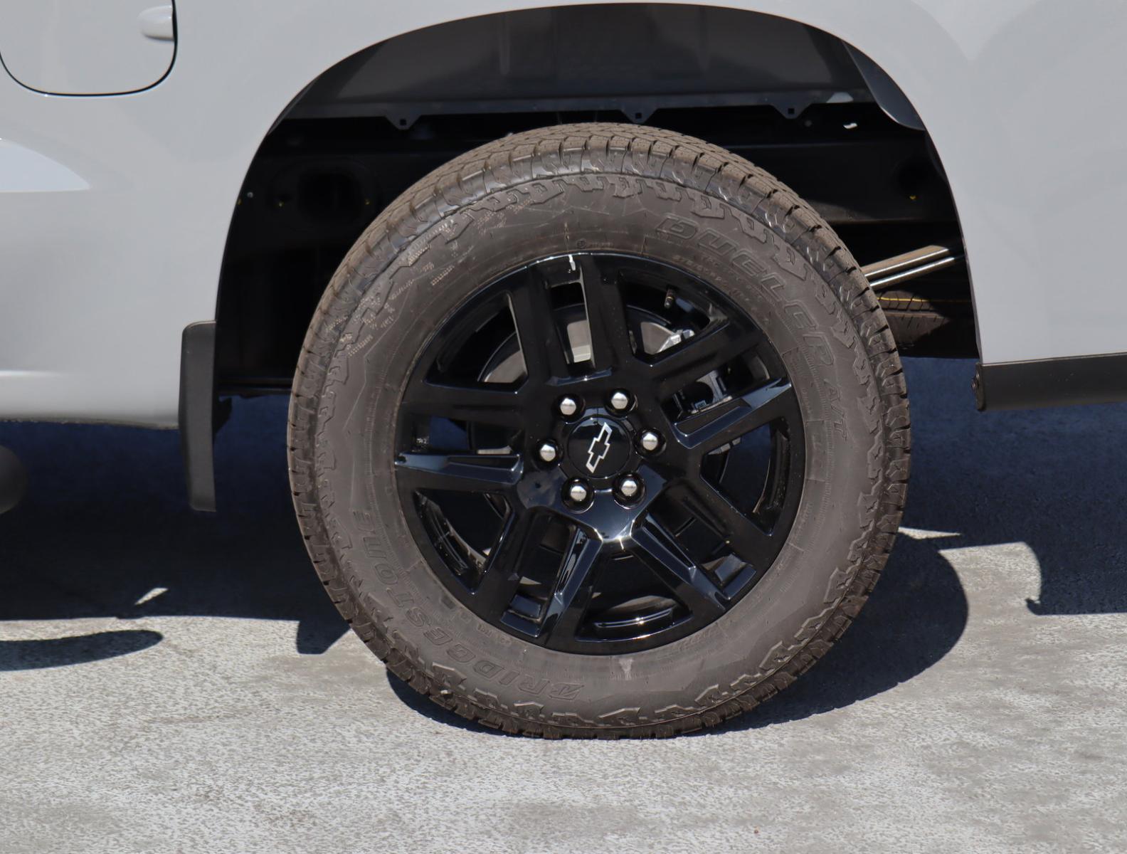 2025 Chevrolet Silverado 1500 Vehicle Photo in LOS ANGELES, CA 90007-3794