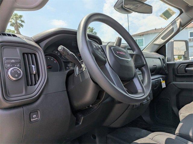 2025 GMC Sierra 2500 HD Vehicle Photo in PASADENA, CA 91107-3803