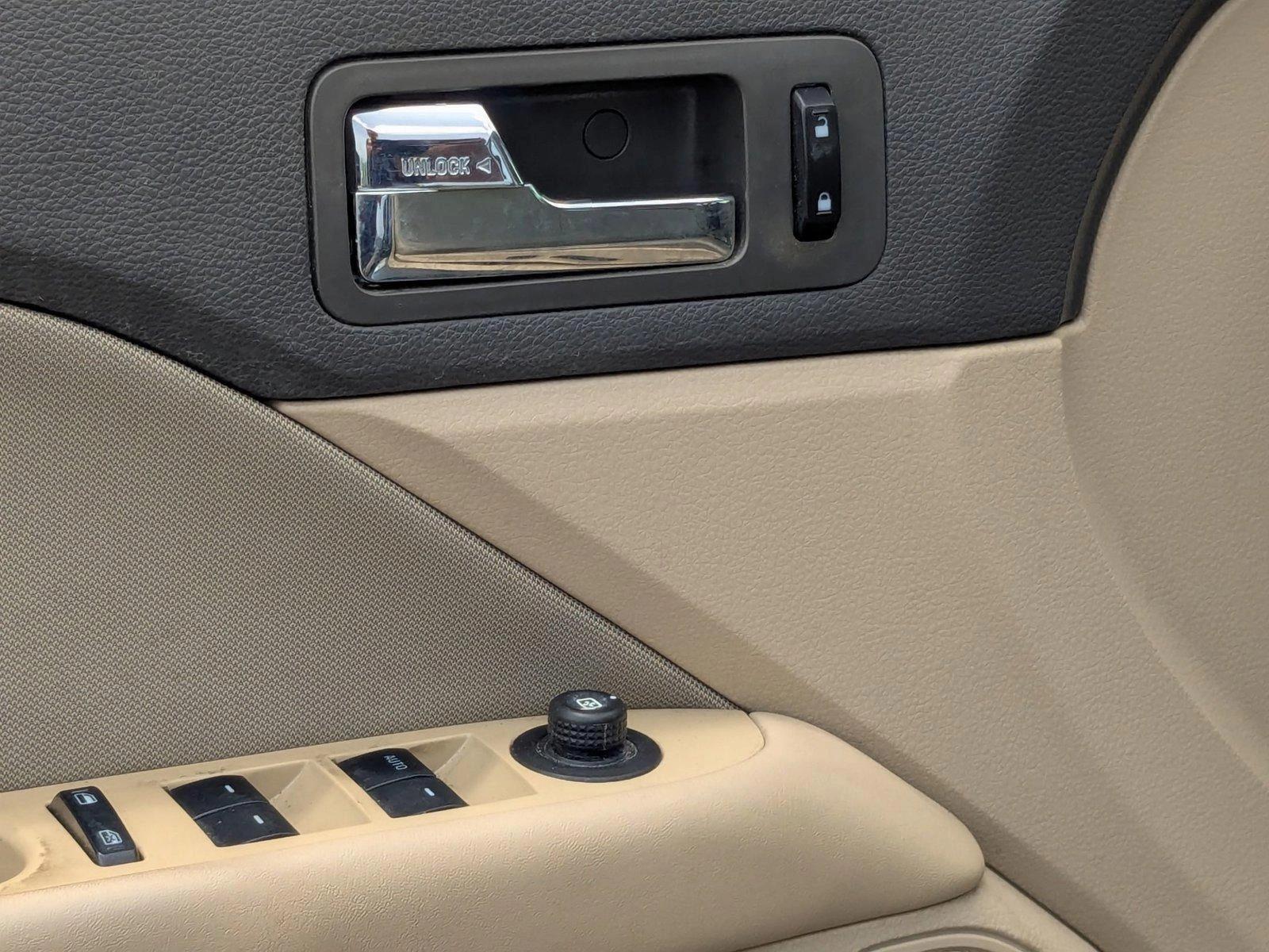 2011 Ford Fusion Vehicle Photo in St. Petersburg, FL 33713