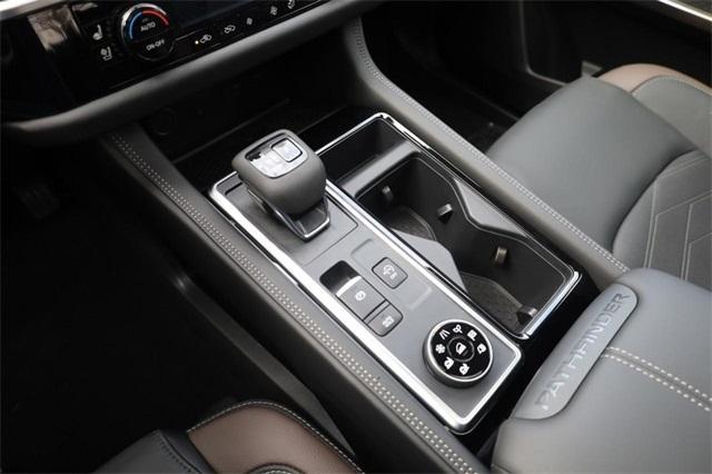 2025 Nissan Pathfinder Vehicle Photo in Hazelwood, MO 63042