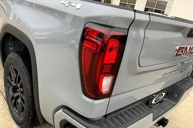 2024 GMC Sierra 1500 Vehicle Photo in TOPEKA, KS 66609-0000
