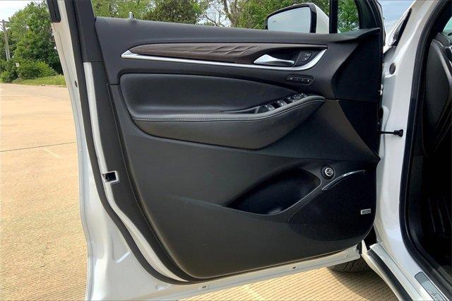 2024 Buick Enclave Vehicle Photo in TOPEKA, KS 66609-0000