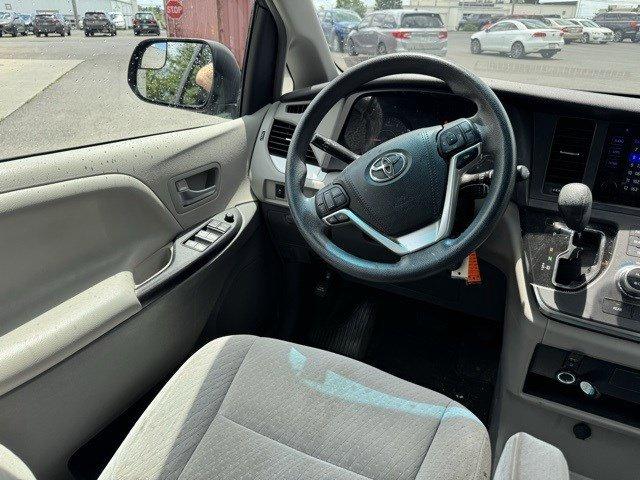 2016 Toyota Sienna Vehicle Photo in Mechanicsburg, PA 17050-1707
