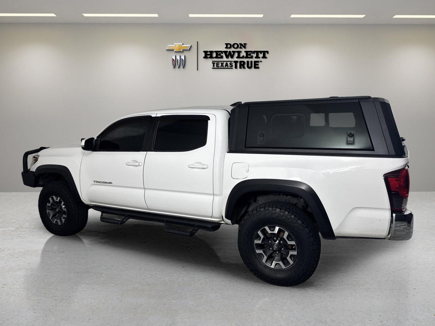 2018 Toyota Tacoma Vehicle Photo in GEORGETOWN, TX 78626-7508