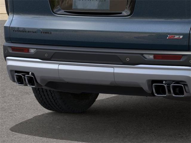2025 Chevrolet Traverse Vehicle Photo in ENGLEWOOD, CO 80113-6708