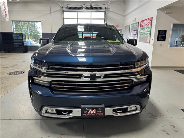 Used 2022 Chevrolet Silverado 1500 Limited High Country with VIN 3GCUYHEL0NG200567 for sale in Plymouth, WI