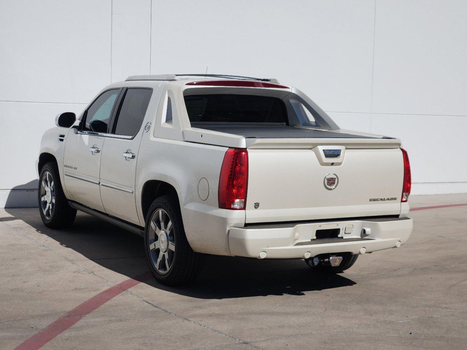 2011 Cadillac Escalade EXT Vehicle Photo in GRAPEVINE, TX 76051-8302